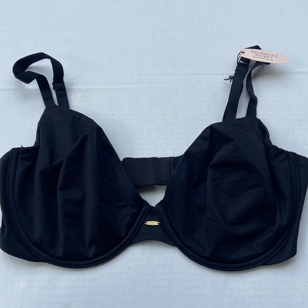 Women’s Victoria’s Secret black push-up  bra, size 34, DD